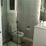 Entire , 2 Bedrooms Newly Remodeled Center Barcelona * Sitges