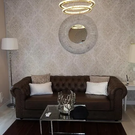 Apartment Entire , 2 Bedrooms Newly Remodeled Center Barcelona Sitges