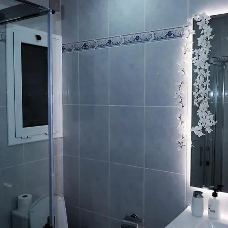 Entire , 2 Bedrooms Newly Remodeled Center Barcelona Apartment