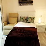 Entire , 2 Bedrooms Newly Remodeled Center Barcelona