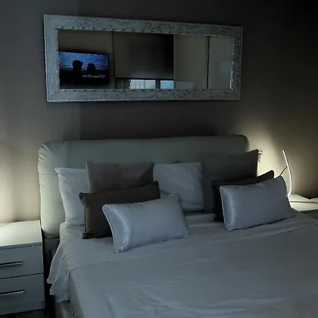 Entire , 2 Bedrooms Newly Remodeled Center Barcelona Appartement Sitges