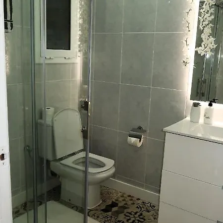 Entire , 2 Bedrooms Newly Remodeled Center Barcelona * Sitges