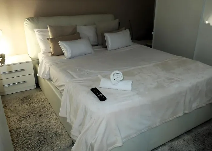 Apartament Entire , 2 Bedrooms Newly Remodeled Center Barcelona