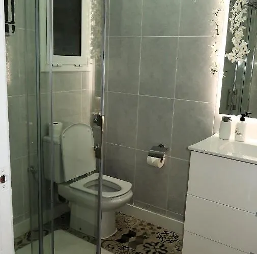 Entire , 2 Bedrooms Newly Remodeled Center Barcelona * Sitges